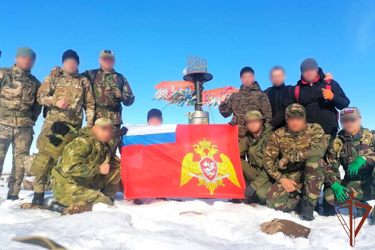 Росгвардия на Урале приняла участие в мероприятиях ко Дню России