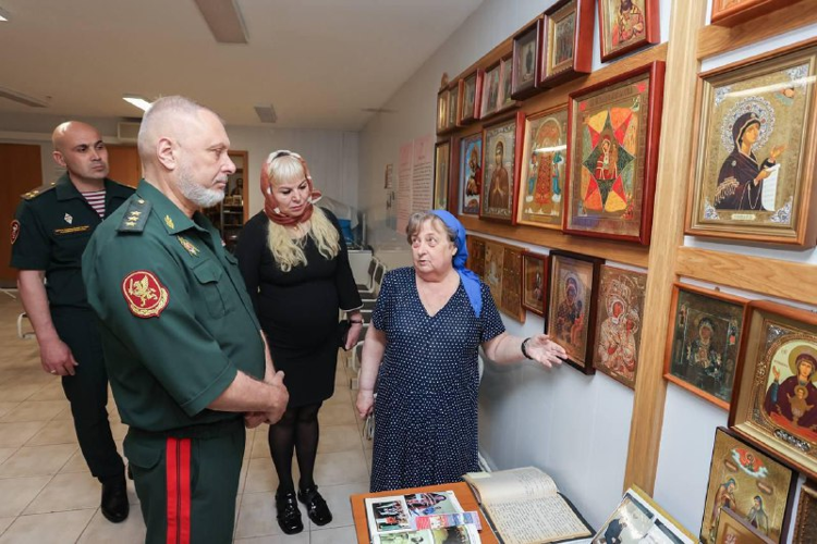 Передача православных реликвий в Главный военный клинический госпиталь Росгвардии. Фотоальбом