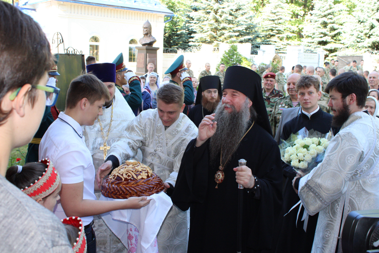 В Подмосковье освятили храм Софринской бригады