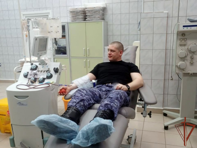 Всероссийскую ведомственную акцию «От сердца к сердцу» поддержали росгвардейцы на Урале