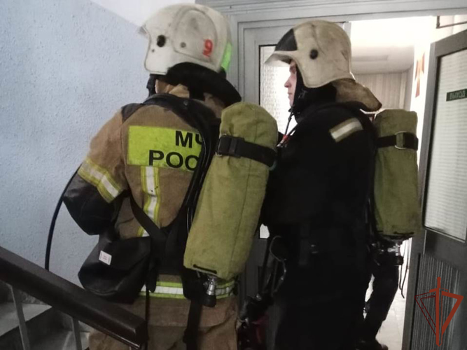 В Екатеринбурге состоялось межведомственное пожарно-тактическое учение Росгвардии и МЧС