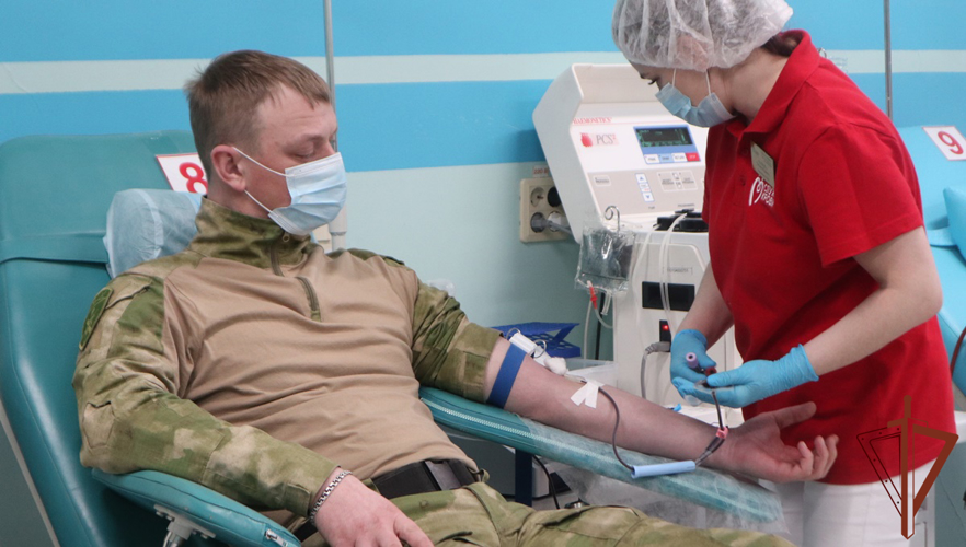 Всероссийскую ведомственную акцию «От сердца к сердцу» поддержали росгвардейцы на Урале