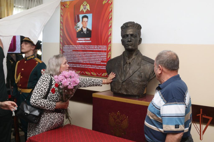 Память кавалера Ордена Мужества лейтенанта Григория Мулина увековечили в Санкт-Петербурге