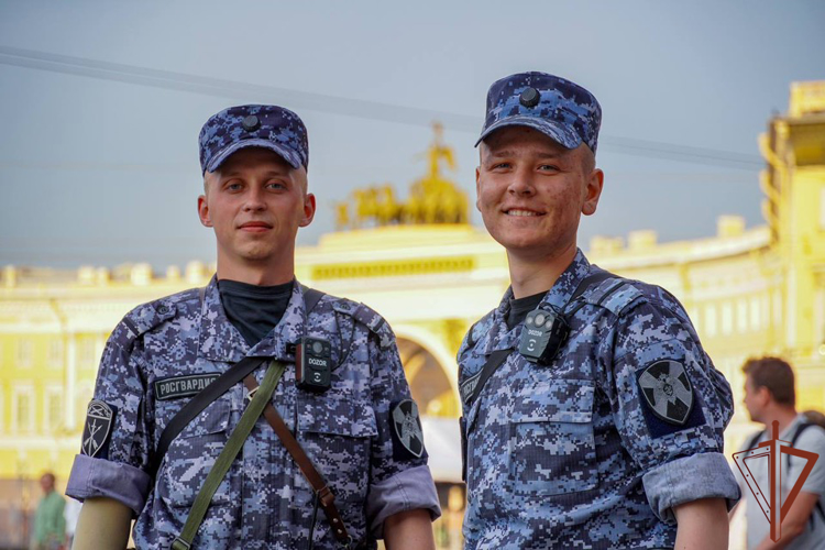 Безопасность концерта в честь Дня рождения Санкт-Петербурга обеспечили росгвардейцы