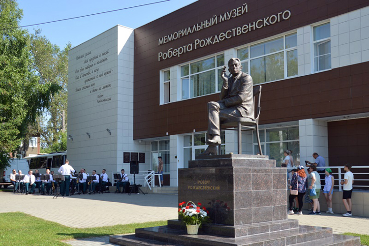 Оркестр Росгвардии выступил перед гостями литературного фестиваля в Алтайском крае
