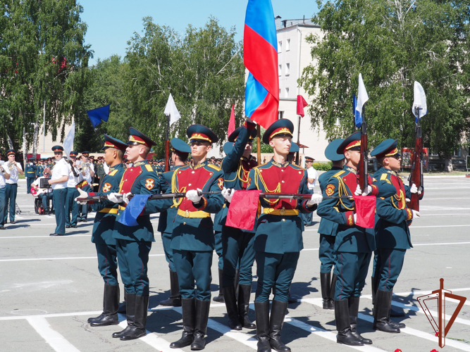 В Новосибирском военном институте Росгвардии состоялся выпуск молодых офицеров 