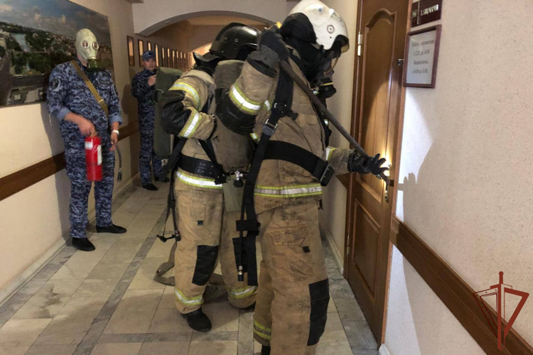 Росгвардейцы приняли участие в межведомственном пожарно-тактическом учении в Омске