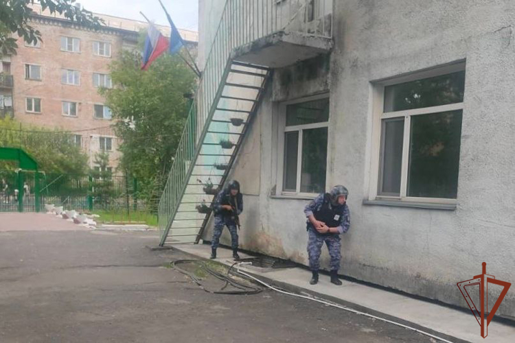 Росгвардия провела тактико-ситуационное занятие на охраняемом объекте в Республике Тыва