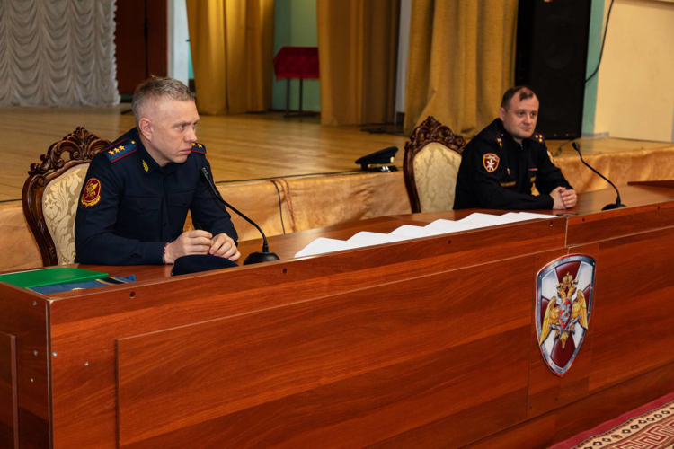 Генерал-полковник полиции Анатолий Маликов провел занятие для выпускников Санкт-Петербургского военного института Росгвардии