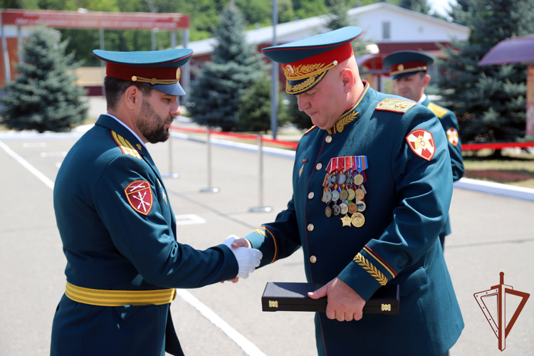 Памятник военнослужащим Росгвардии открыт в Назрани