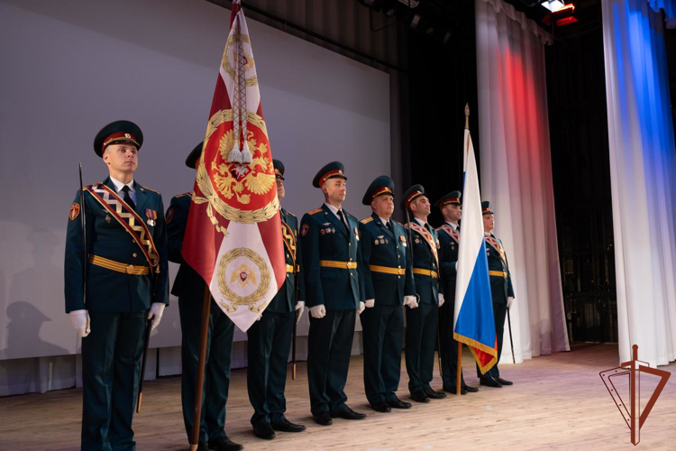 В Свердловской области состоялось вручение Боевого знамени полку по охране важных государственных объектов