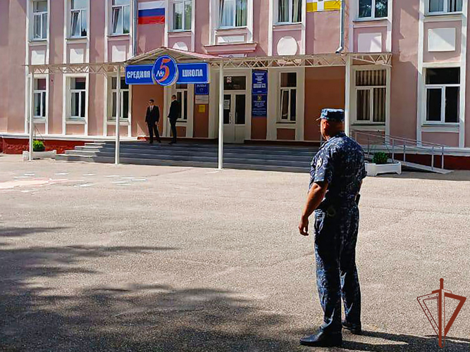 Росгвардия обеспечила безопасность выпускных вечеров на Северном Кавказе