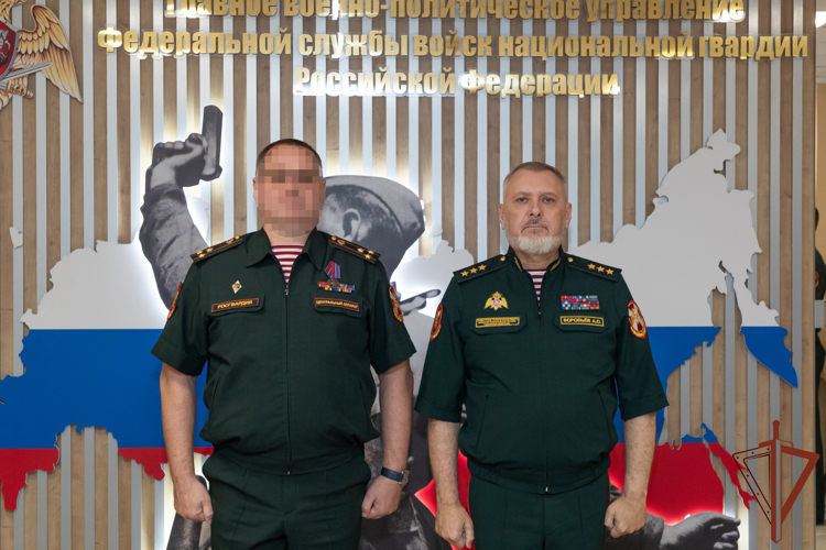 Генерал-полковник Алексей Воробьёв вручил награды офицерам Росгвардии