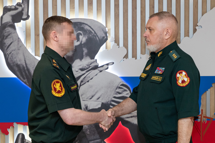 Генерал-полковник Алексей Воробьёв вручил награды офицерам Росгвардии