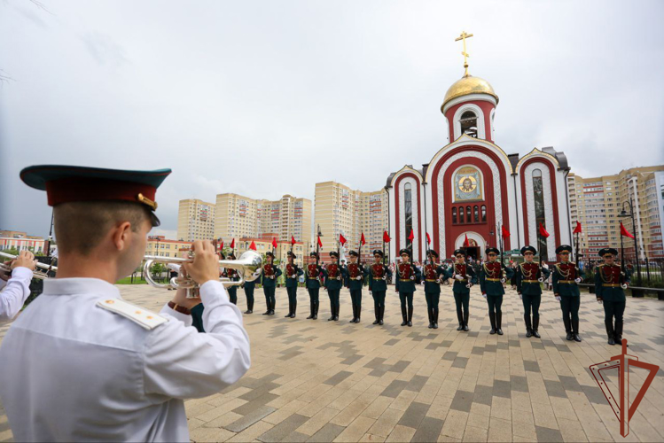 В честь Святого равноапостольного великого князя Владимира в главном храме Росгвардии состоялось торжественное богослужение (видео)