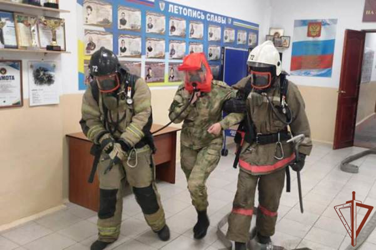 Межведомственные пожарно-тактические учения Росгвардии и МЧС прошли в Бурятии и на Камчатке