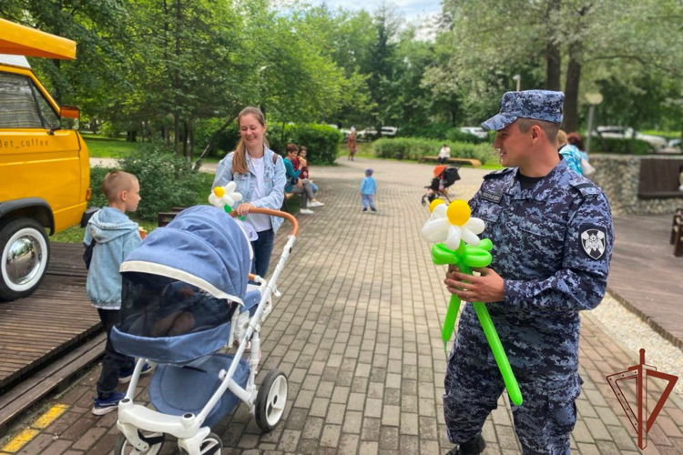 Мероприятия по случаю празднования Дня семьи, любви и верности прошли при участии Росгвардии в Сибири
