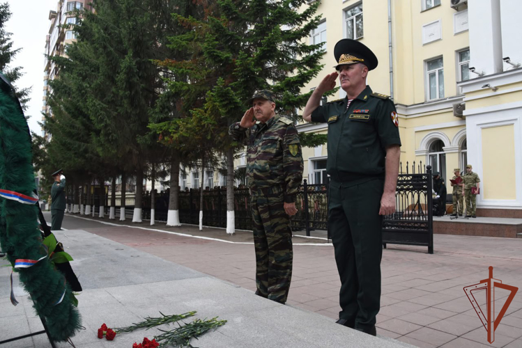 Росгвардейцы в Сибири приняли участие в торжественных мероприятиях ко Дню ветеранов боевых действий 