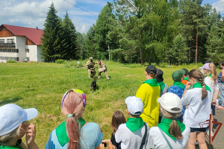 На Дальнем Востоке проходит всероссийская акция «Каникулы с Росгвардией» 