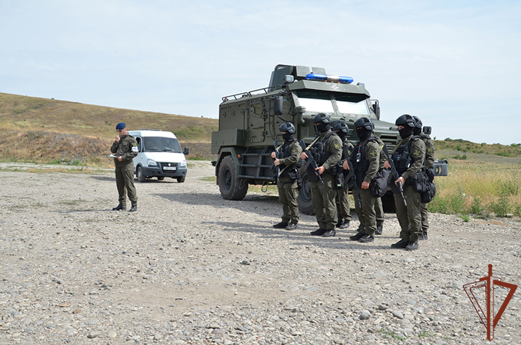 В Северо-Кавказском ордена Жукова округе Росгвардии прошел сбор с командирами подразделений полиции специального назначения 