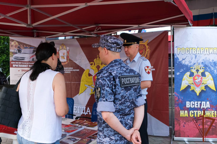  Росгвардия приняла участие во всероссийской ярмарке трудоустройства в Центральных регионах Росссии