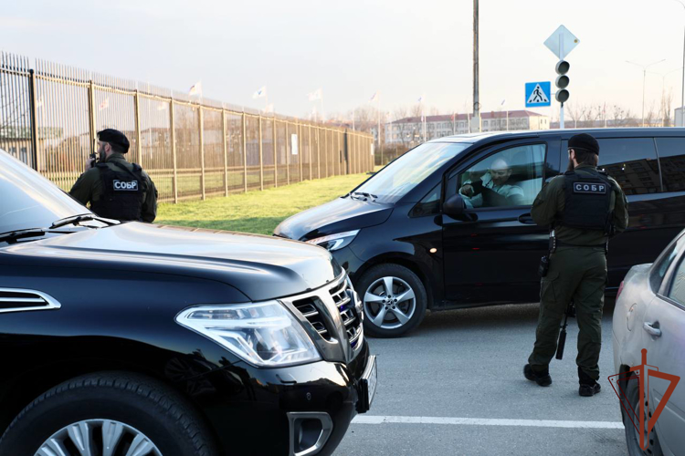 Сотрудники Росгвардии обеспечили правопорядок на футбольном матче РПЛ «Ахмат» - «Краснодар» в Грозном