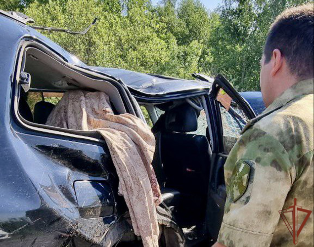 Военнослужащие Росгвардии в Подмосковье оказали помощь пострадавшим в ДТП (видео)