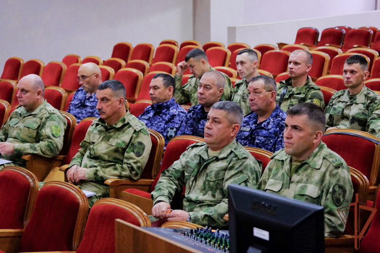 В Уральском округе Росгвардии прошел сбор со специалистами служб технического обеспечения