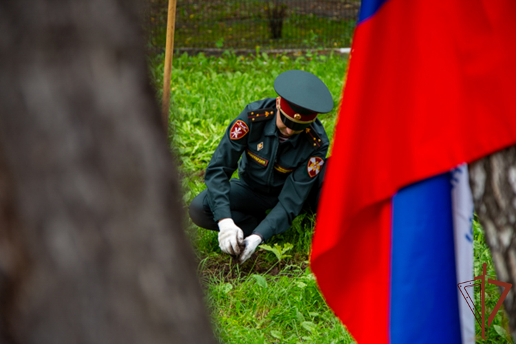 Росгвардейцы на Урале провели патриотические мероприятия в День Государственного флага Российской Федерации