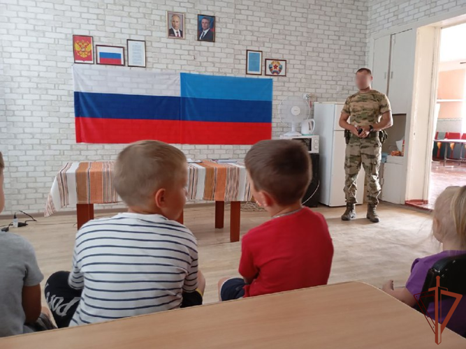 В ЛНР завершилась акция «Каникулы с Росгвардией» 