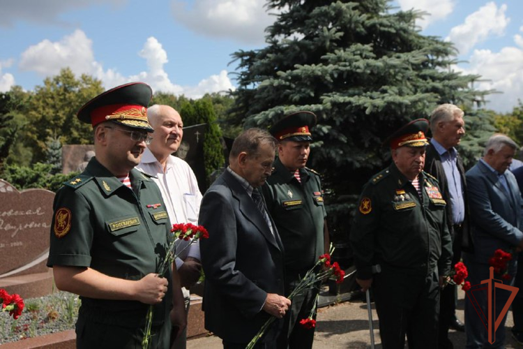 Офицеры Росгвардии и ветераны войск правопорядка почтили память генерала армии Ивана Кирилловича Яковлева 