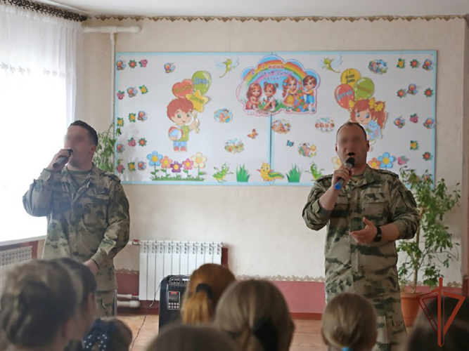В ЛНР завершилась акция «Каникулы с Росгвардией»