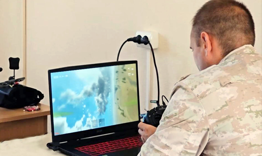 О подготовке подразделений по применению FPV-дронов и артиллерии Росгвардии сняли сюжет журналисты телеканала RT (видео)