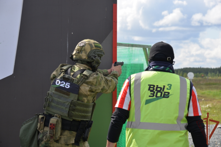 Команда спецназа Росгвардии заняла второе место в соревнованиях по армейской тактической стрельбе «Вызов» на Урале