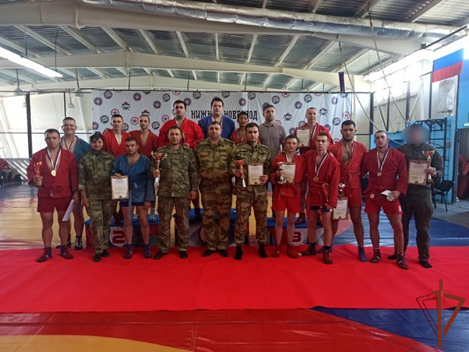 Чемпионат Приволжского округа Росгвардии по самбо прошел в Нижнем Новгороде (видео)