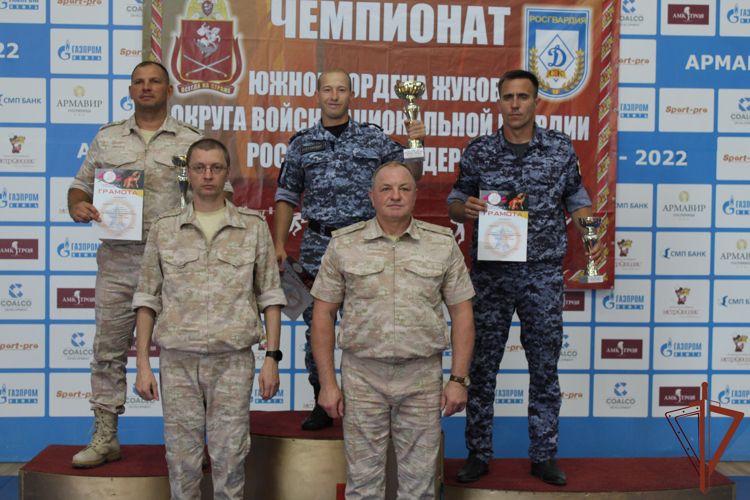 Чемпионат по самбо Южного округа Росгвардии завершился на Кубани