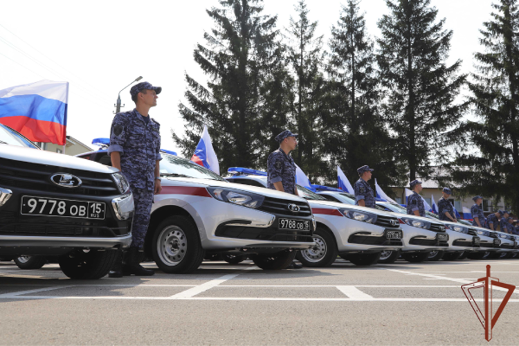 Росгвардейцы в Туле получили новые служебные автомобили (видео)