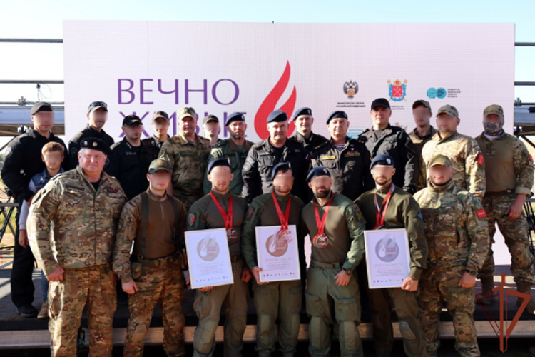 Торжественная церемония награждения победителей всероссийских соревнований по практической стрельбе «Вечно живые» прошла в Санкт-Петербурге