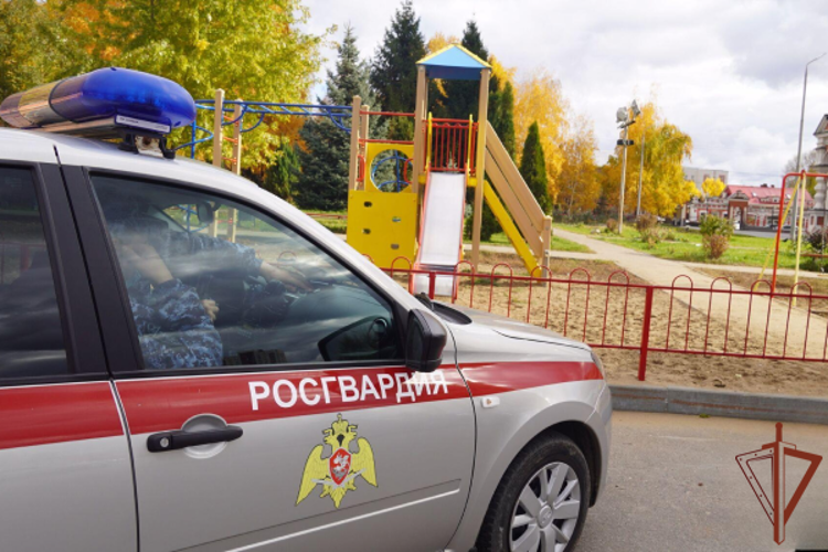 Росгвардейцы нашли потерявшегося ребенка в Саратовской области