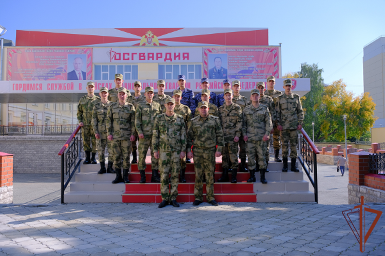 В Уральском округе Росгвардии завершился учебно-методический сбор с офицерами выпускниками военных вузов