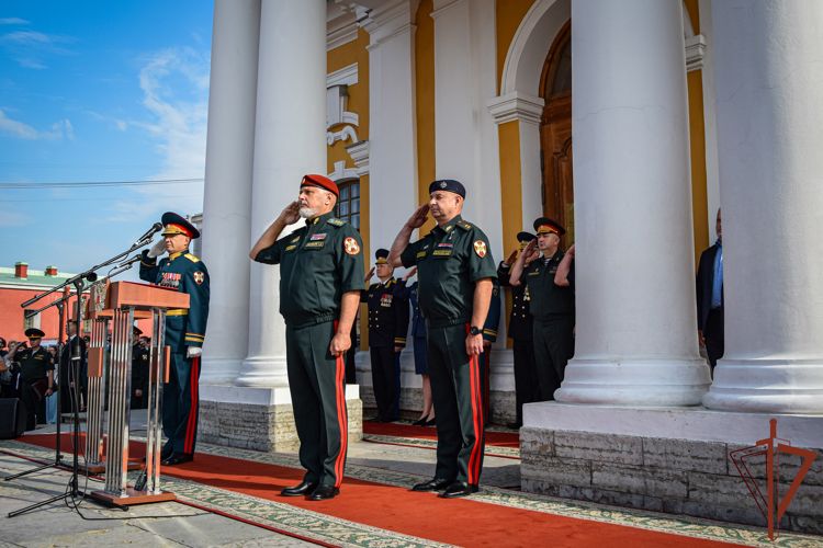 Генерал-полковник Алексей Воробьёв поздравил первокурсников Военной академии Росгвардии с принятием Военной присяги (видео)