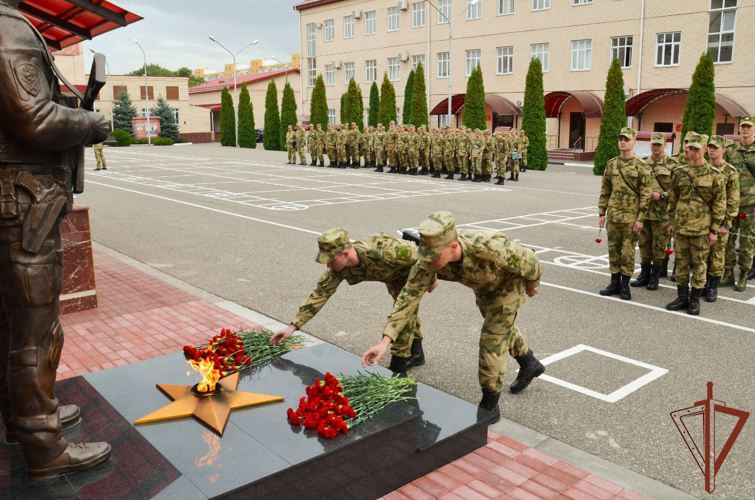 Сбор с выпускниками военных вузов 2024 года завершился в Северо-Кавказском ордена Жукова округе Росгвардии 