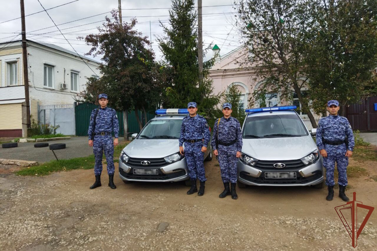Сотрудники Росгвардии в Оренбургской области спасли из огня 7-летнего мальчика 