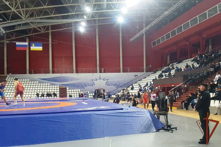 Безопасность международных соревнований по вольной борьбе обеспечили росгвардейцы в Бурятии   