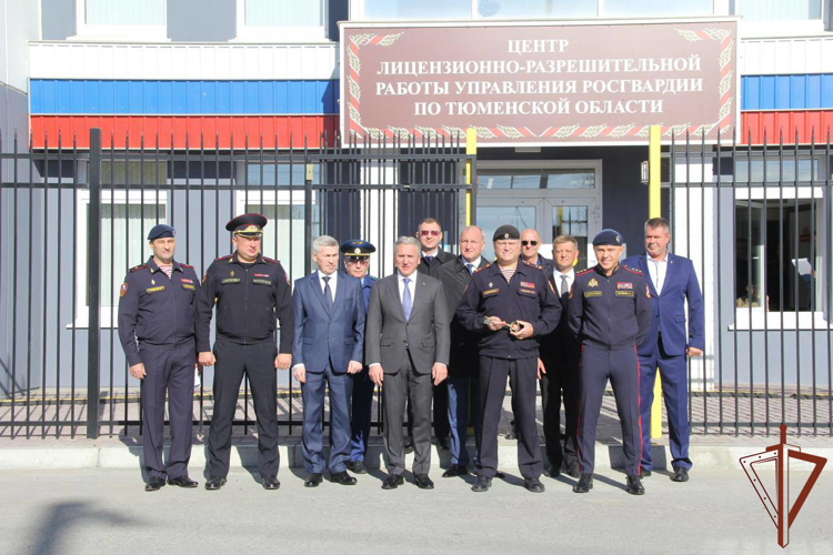 Генерал-полковник полиции Анатолий Маликов открыл новое здание центра лицензионно-разрешительной работы в Тюмени