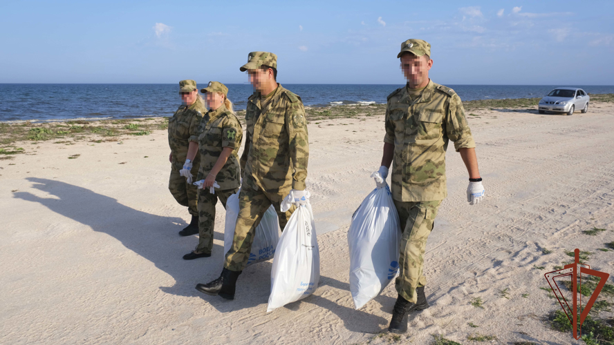 Росгвардейцы приняли участие в экологической акции в Херсонской области