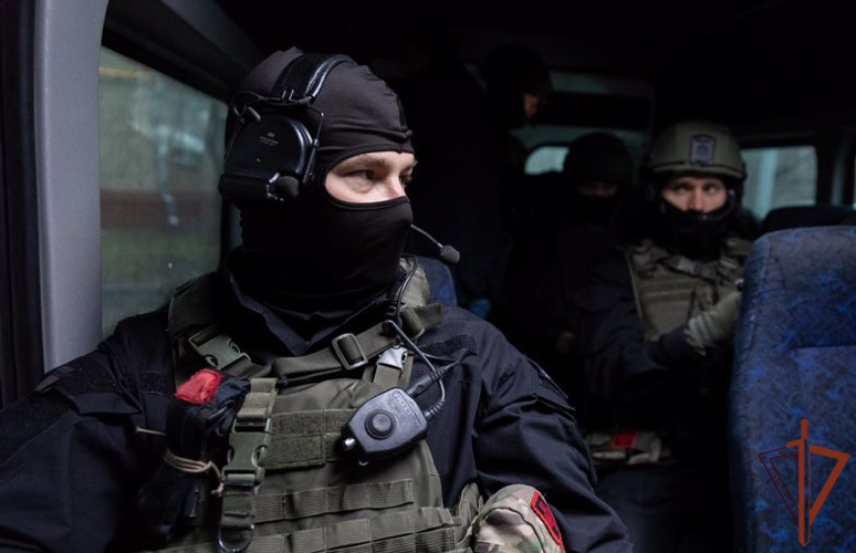 В Пензе при содействии спецназа Росгвардии ликвидирована сеть узлов связи для осуществления мошеннических действий из-за рубежа