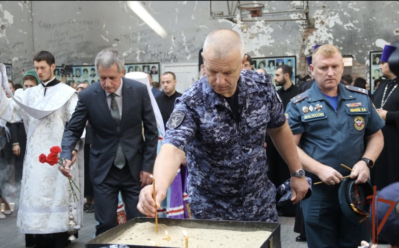 Росгвардейцы в Северной Осетии почтили память погибших при теракте в Беслане