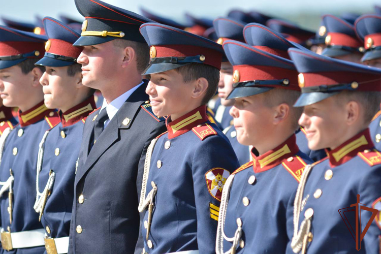 Кадеты Росгвардии в Перми отметили День знаний торжественной линейкой (видео)