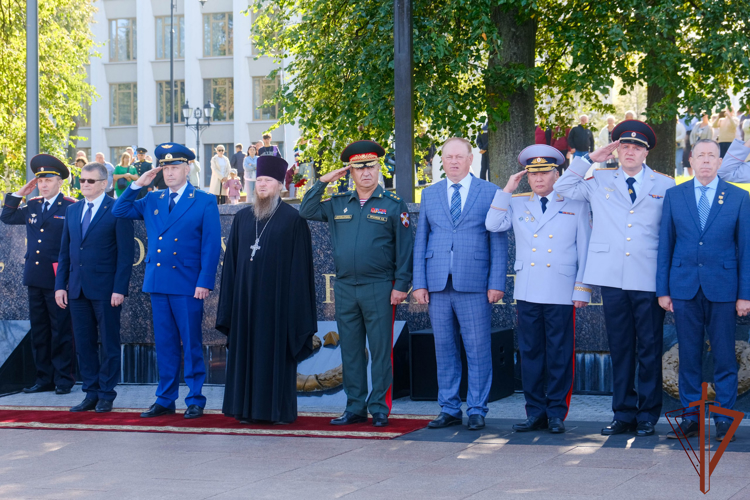 Командующий Приволжским округом Росгвардии принял участие в церемонии приведения к Присяге курсантов Нижегородской академии МВД 